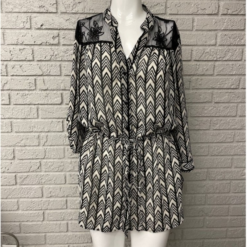 FUN & FLIRT Tunic Blouse with Lace